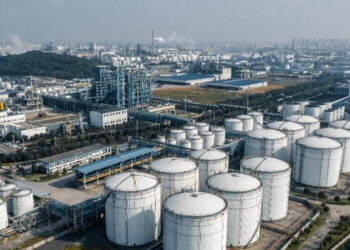 Glencore to Acquire Shell Refinery Devices