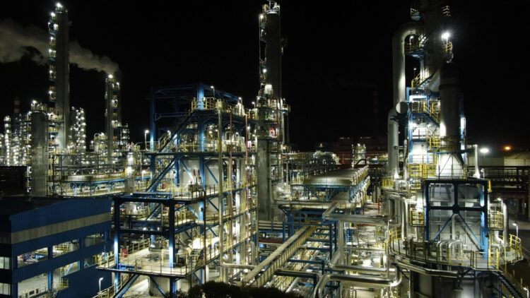 Chemical Plants To Check Pollution In Canada