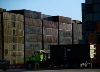 Trump’s tariff threat sets stage for bitter global trade war