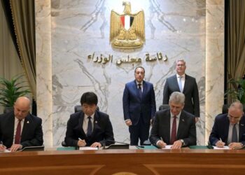 Egypt signs key contracts for phase 1 of Red Sea petrochemicals complex