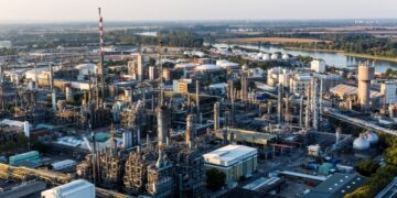BASF’s overall performance materials European sites attains REDcert certification