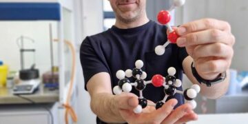 Rethinking hydrogen peroxide manufacturing