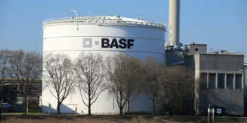 BASF Reports 2025 Earnings Decline as China Site Ramps Up, Outlines 2026 Outlook