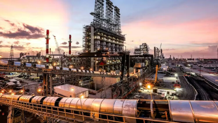 Union Leaders Criticize BP’s Lockout of Over 800 Workers at Indiana Refinery