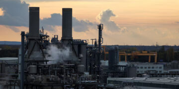 German chemicals lobby warns growth drift to Asia is hurting recovery