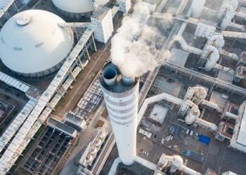 EU relaxes methane and carbon emission rules