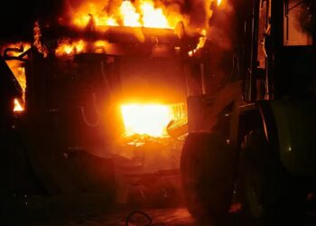 Blaze at Bharuch chemical unit sends solvent drums into repeated blasts