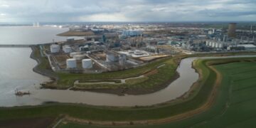 Ineos halts manufacturing at three UK chemical sites amid surge in gas prices